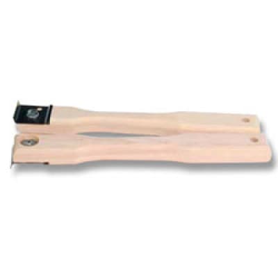 Scraper - 1.5in x 18in - Hardwood Handle - Image 1